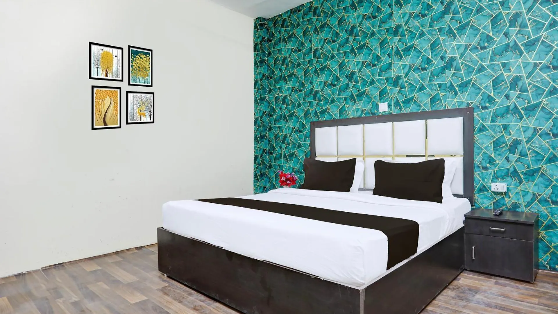 Hotel O Apna Dx contacts