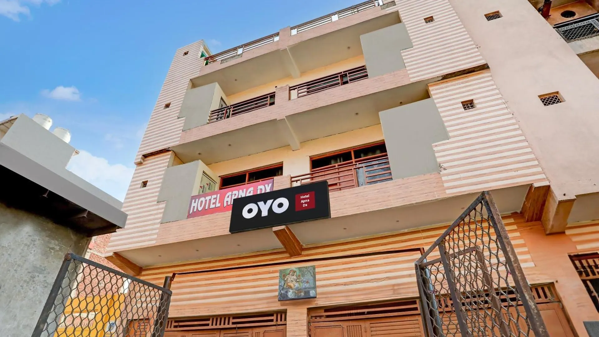 Hotel O Apna Dx Delhi   Delhi (National Capital Territory of India)